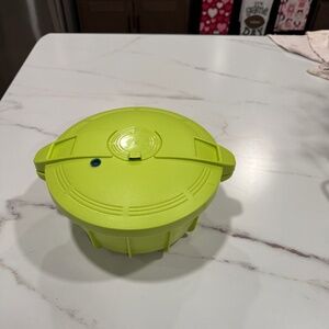 Prestige MicroChef 4-Liter Microwave Pressure Cooker in green.